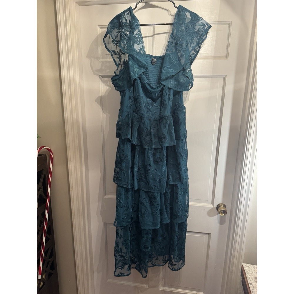 Arula Dress Size A Tiered Ruffles Smocked Elastic Neckline Floral Green
